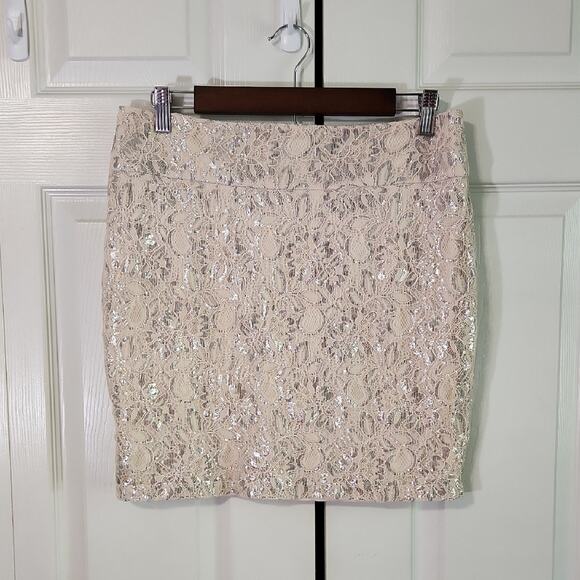 Heart Crush Cream & Silver Lace Mini Skirt Size LG Floral Glam Fairycore Lined - Picture 1 of 9
